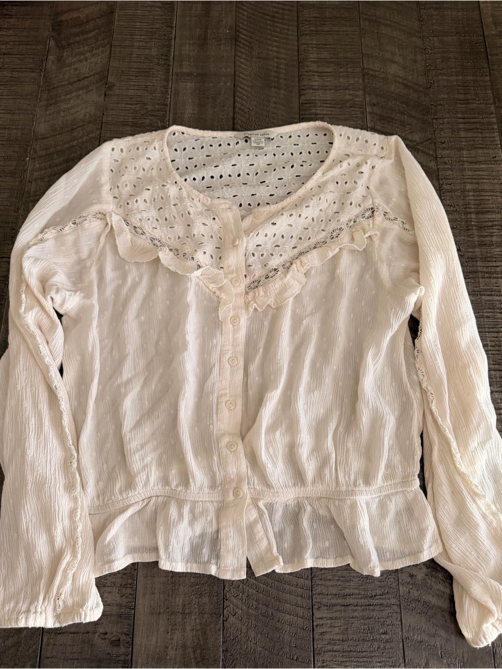 Boho Eyelet Lace Button-Front Women’s Top — Cream